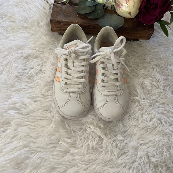 Adidas - Picture 2 of 7